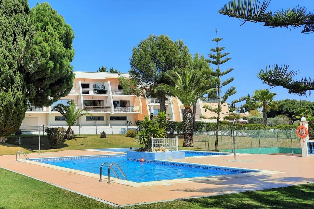 Armacao De Pera Brightness 2 With Pool By Homing Appartement Buitenkant foto